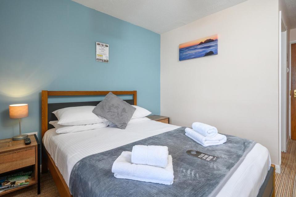 The Victoria Inn Труро Экстерьер фото